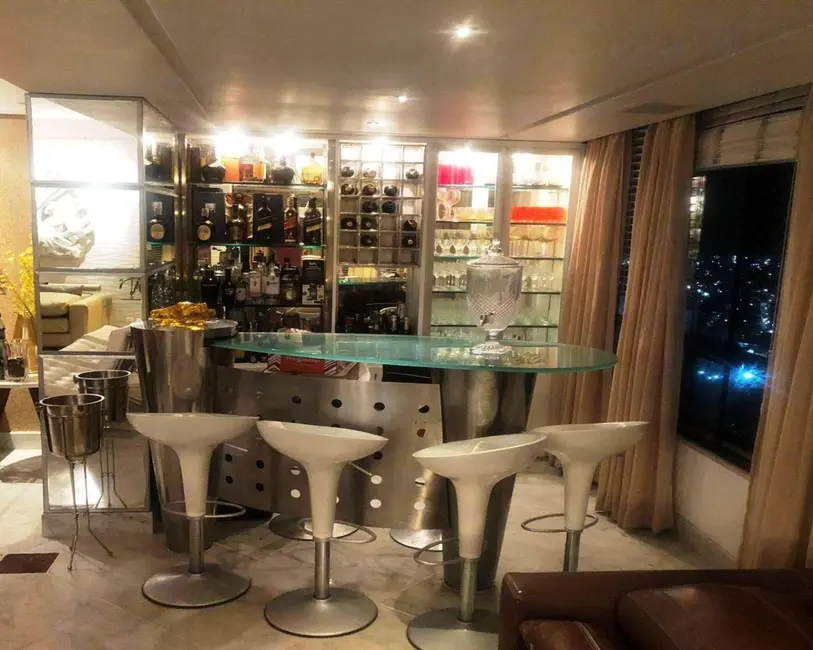 Apartamento com 4 quartos à venda, 212m2 em Horto Florestal, Salvador - BA - imagem 4 Foto 4 de Apartamento com 4 quartos à venda, 212m2 em Horto Florestal, Salvador - BA