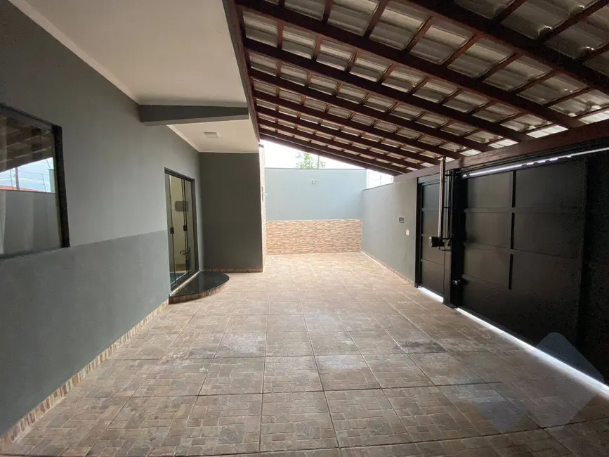 Foto 3 de Casa com 3 quartos à venda, 130m2 em Jardim Regina, Botucatu - SP