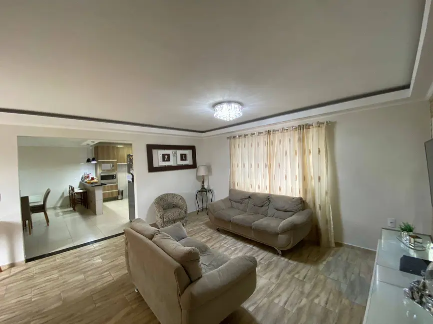Foto 9 de Casa com 3 quartos à venda, 130m2 em Jardim Regina, Botucatu - SP