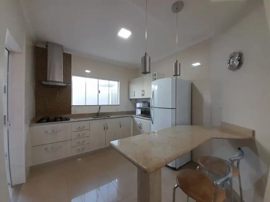 Foto 1 de Casa com 3 quartos à venda, 250m2 em Residencial Ouro Verde, Botucatu - SP