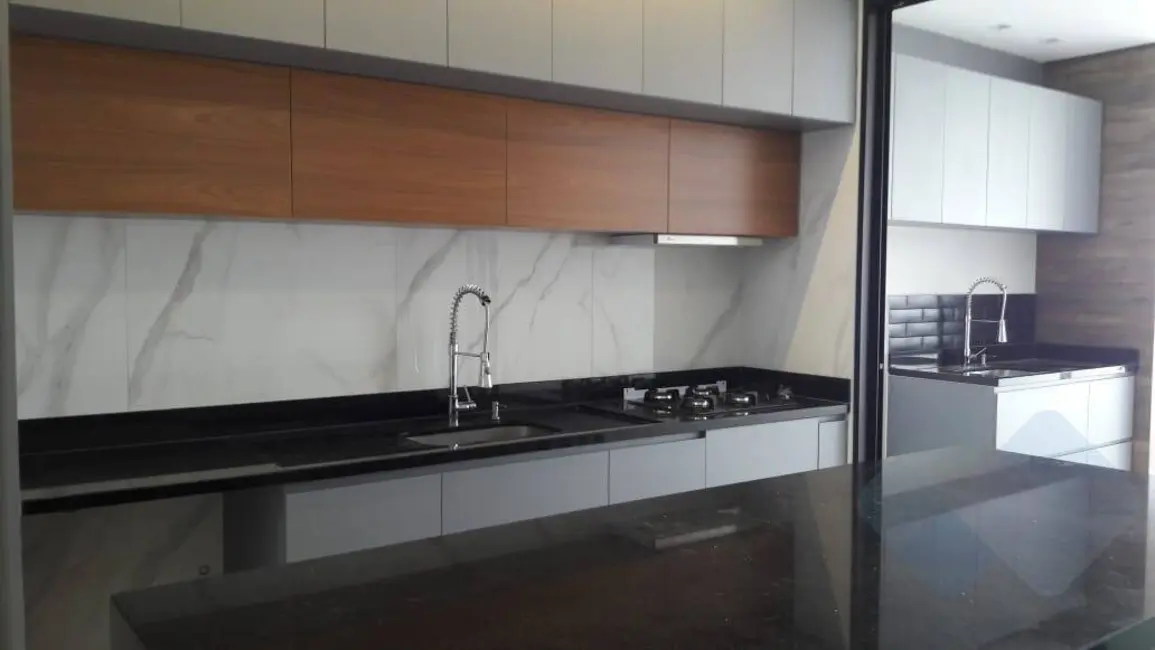 Foto 2 de Casa com 3 quartos à venda, 250m2 em Residencial Ouro Verde, Botucatu - SP