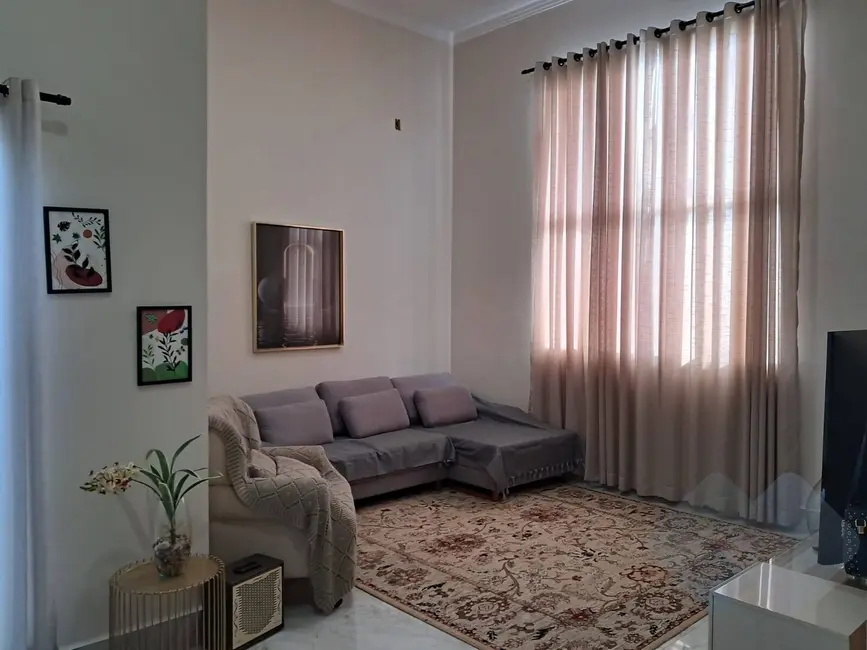 Foto 5 de Casa com 3 quartos à venda, 180m2 em Villas Paraíso, Botucatu - SP
