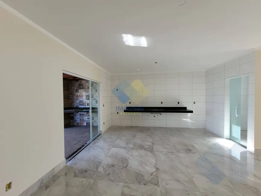 Foto 2 de Casa com 3 quartos à venda, 180m2 em Villas Paraíso, Botucatu - SP