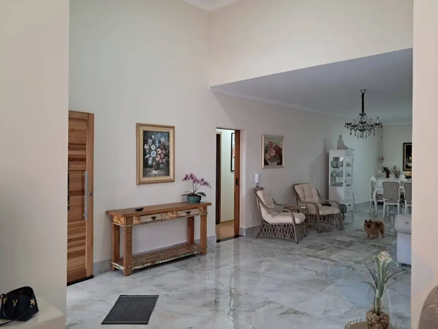 Foto 8 de Casa com 3 quartos à venda, 180m2 em Villas Paraíso, Botucatu - SP