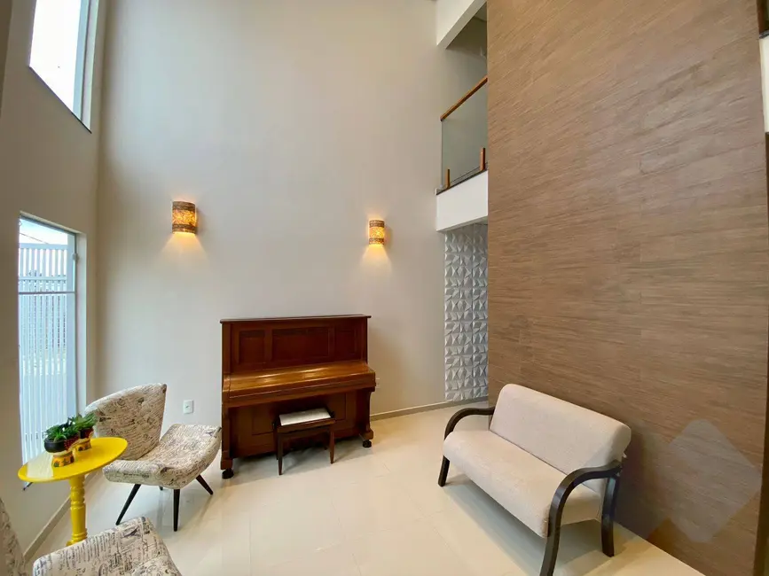 Foto 6 de Casa com 3 quartos à venda, 500m2 em Jardim Regina, Botucatu - SP