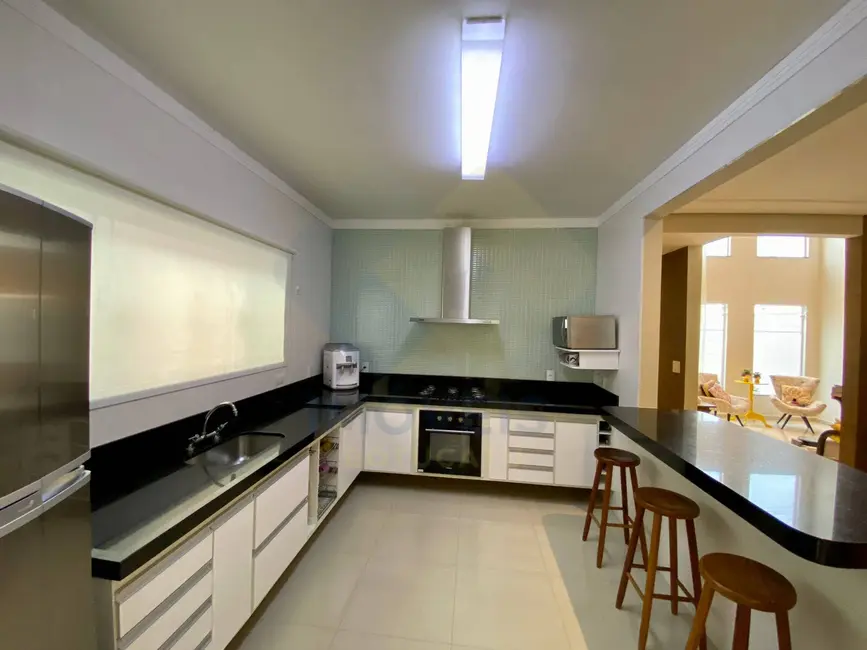 Foto 9 de Casa com 3 quartos à venda, 500m2 em Jardim Regina, Botucatu - SP