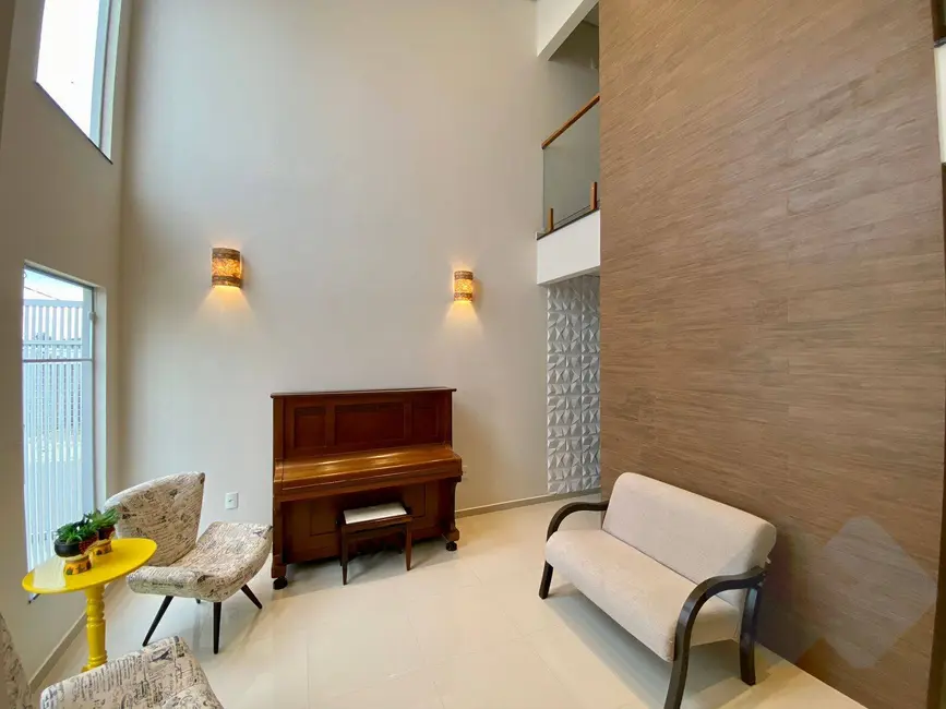 Casa com 3 quartos à venda, 500m2 em Jardim Regina, Botucatu - SP - imagem 7 Foto 7 de Casa com 3 quartos à venda, 500m2 em Jardim Regina, Botucatu - SP