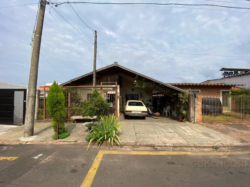 Foto 1 de Casa com 3 quartos à venda, 450m2 em Vila Éden, Botucatu - SP