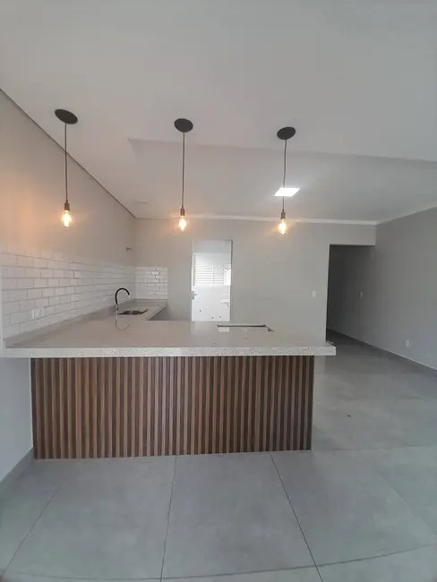 Foto 2 de Casa com 1 quarto à venda, 125m2 em Jardim Monte Mor, Botucatu - SP