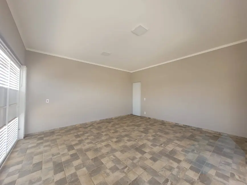 Foto 3 de Casa com 3 quartos à venda, 156m2 em Residencial Lívia, Botucatu - SP