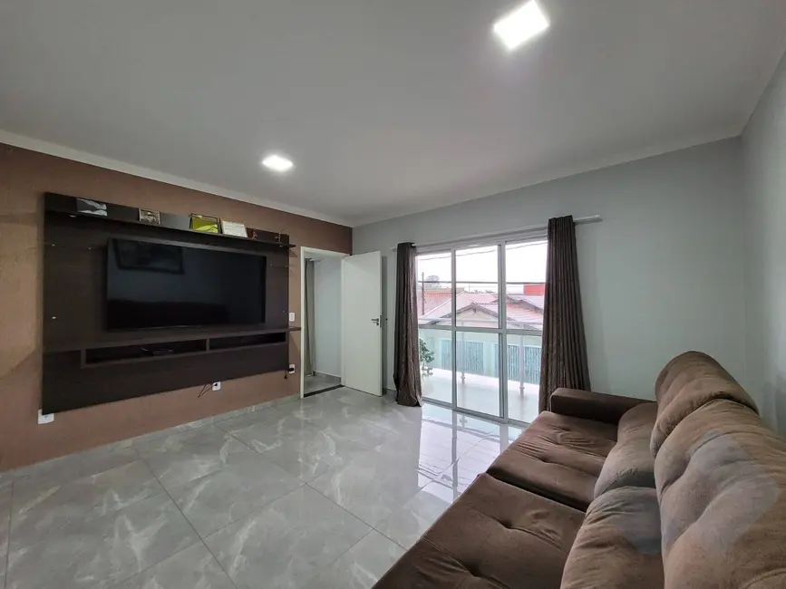 Foto 8 de Sobrado com 3 quartos à venda, 250m2 em Vila Assumpção, Botucatu - SP