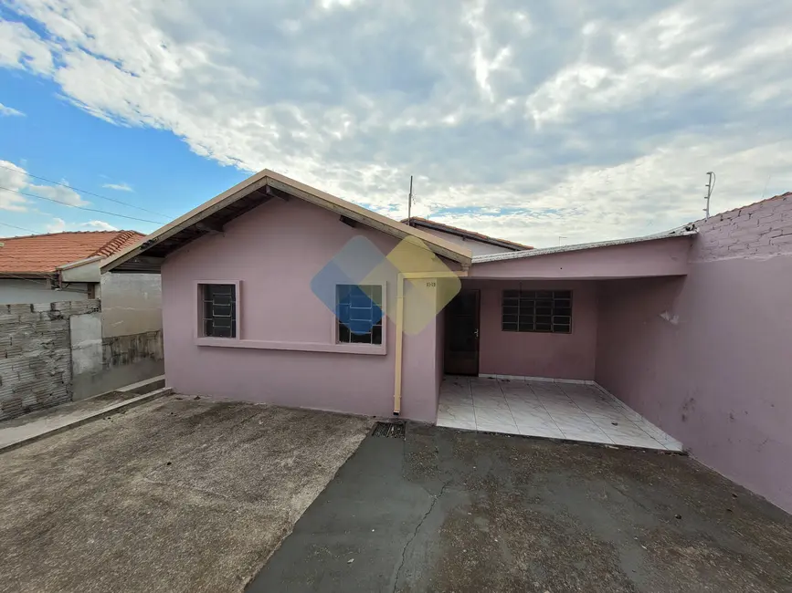 Foto 1 de Casa com 4 quartos à venda, 200m2 em Botucatu - SP