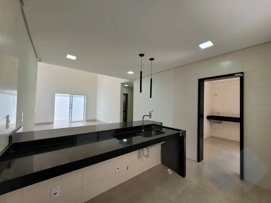 Foto 9 de Casa com 2 quartos à venda, 313m2 em Villas Paraíso, Botucatu - SP