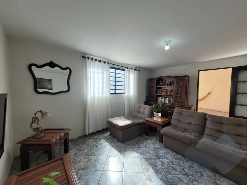 Foto 1 de Casa com 3 quartos à venda, 250m2 em Jardim Paraíso, Botucatu - SP