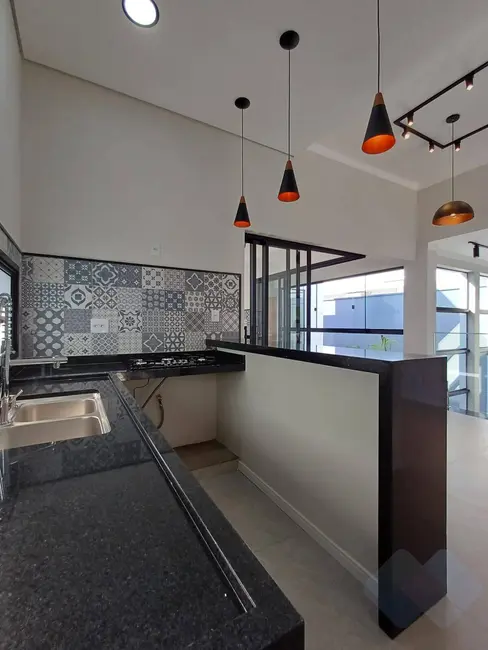 Foto 8 de Casa com 3 quartos à venda, 250m2 em Jardim Chácara dos Pinheiros, Botucatu - SP