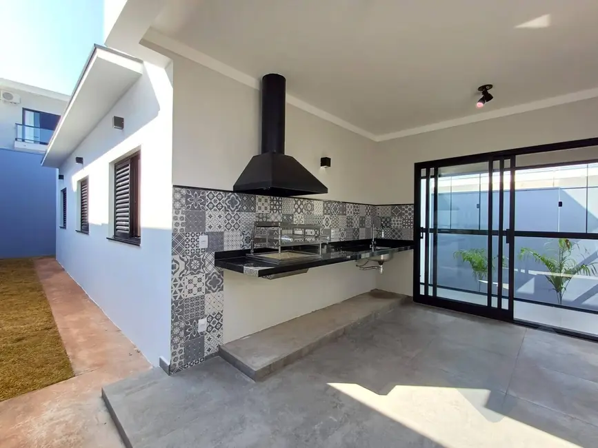 Foto 5 de Casa com 3 quartos à venda, 250m2 em Jardim Chácara dos Pinheiros, Botucatu - SP