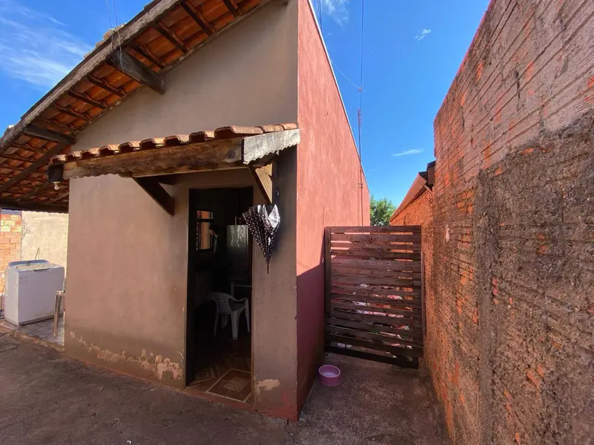 Foto 2 de Casa com 1 quarto à venda, 400m2 em Jardim Brasil, Botucatu - SP