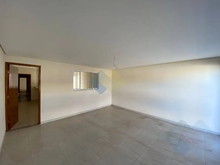 Foto 1 de Casa com 3 quartos à venda em Residencial Cedro, Botucatu - SP