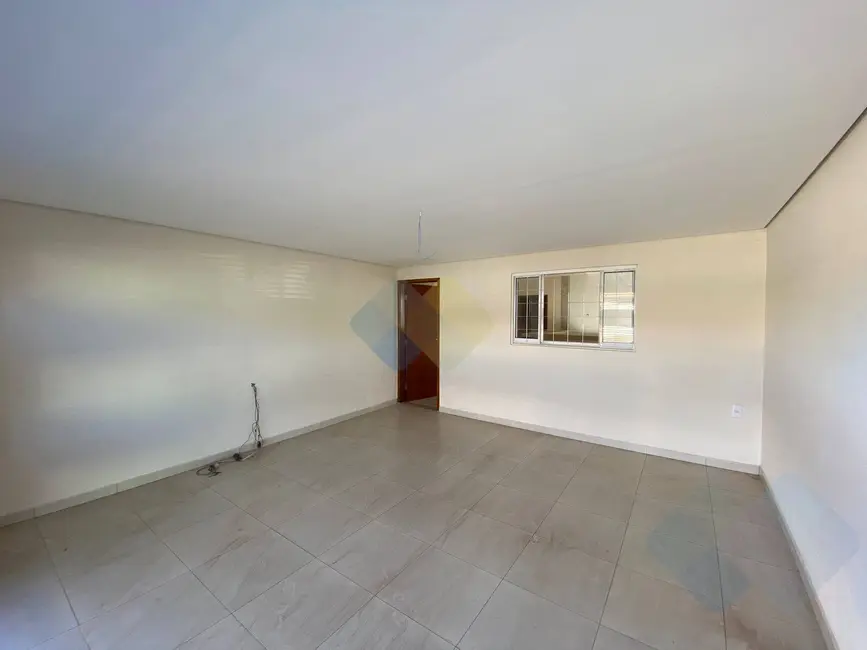 Foto 2 de Casa com 3 quartos à venda em Residencial Cedro, Botucatu - SP