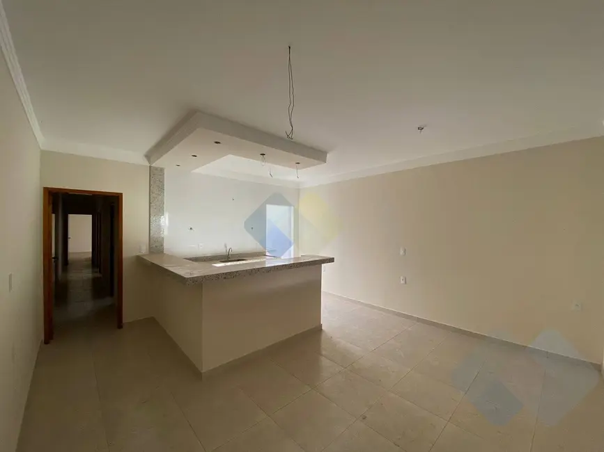 Foto 9 de Casa com 3 quartos à venda em Residencial Cedro, Botucatu - SP