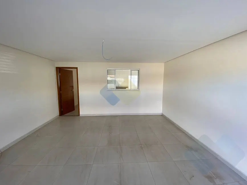 Foto 3 de Casa com 3 quartos à venda em Residencial Cedro, Botucatu - SP