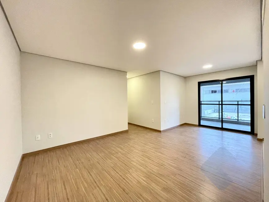 Foto 1 de Apartamento com 3 quartos à venda, 93m2 em Centro, Botucatu - SP
