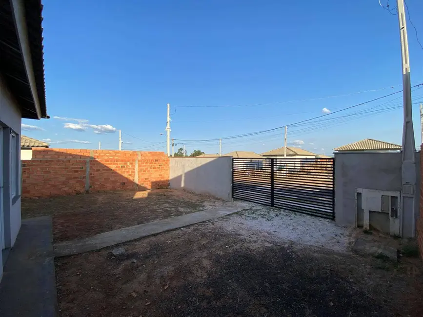 Foto 2 de Casa com 2 quartos à venda em Jardim Botucatu (Rubião Júnior), Botucatu - SP