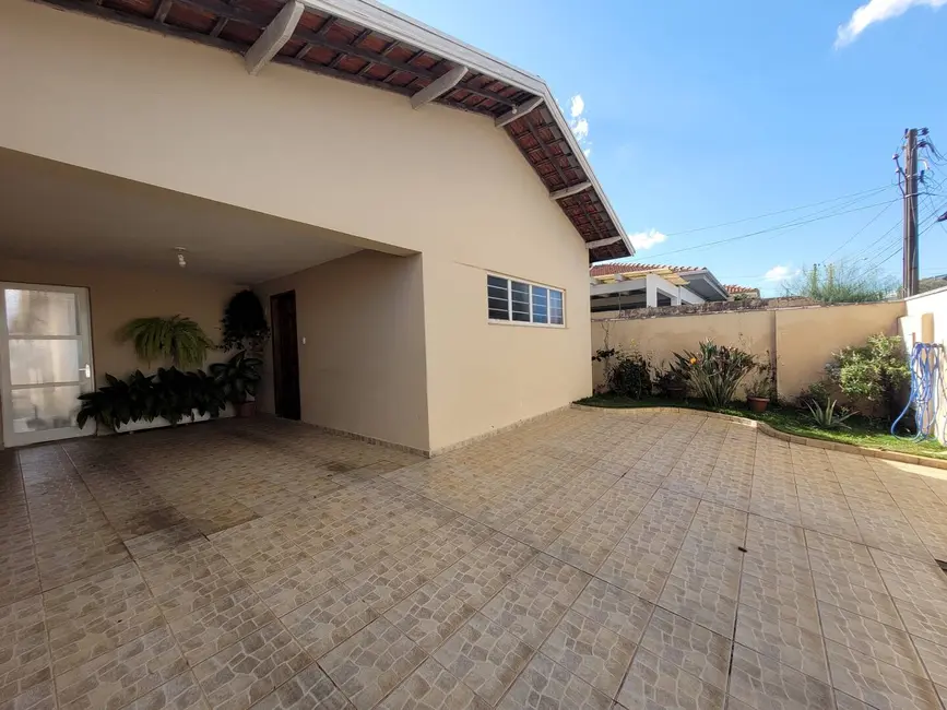 Foto 1 de Casa com 3 quartos à venda, 250m2 em Jardim Paraíso, Botucatu - SP