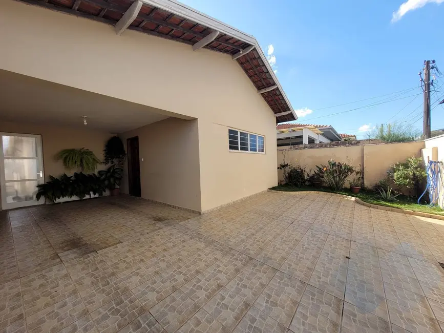 Foto 1 de Casa com 3 quartos à venda, 250m2 em Jardim Paraíso, Botucatu - SP