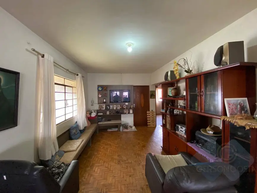 Foto 4 de Casa com 3 quartos à venda, 450m2 em Vila Éden, Botucatu - SP