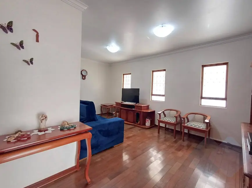 Foto 8 de Casa com 3 quartos à venda, 409m2 em Jardim Ipyranga, Botucatu - SP