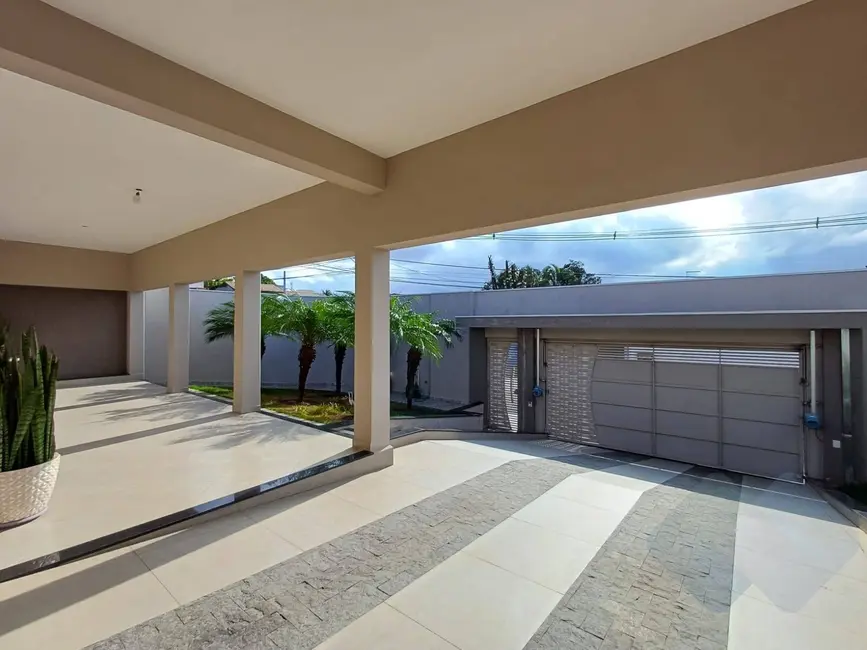 Foto 4 de Casa com 3 quartos à venda, 409m2 em Jardim Ipyranga, Botucatu - SP