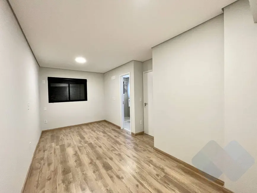 Foto 9 de Apartamento com 3 quartos à venda, 107m2 em Centro, Botucatu - SP