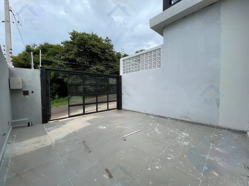 Foto 2 de Casa com 3 quartos à venda, 115m2 em Jardim Ypê, Botucatu - SP