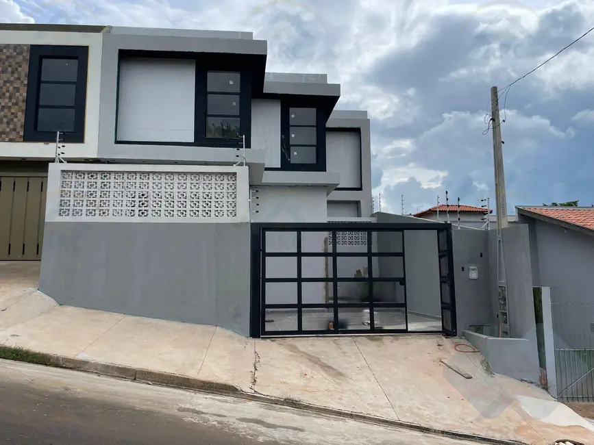 Foto 1 de Casa com 3 quartos à venda, 115m2 em Jardim Ypê, Botucatu - SP