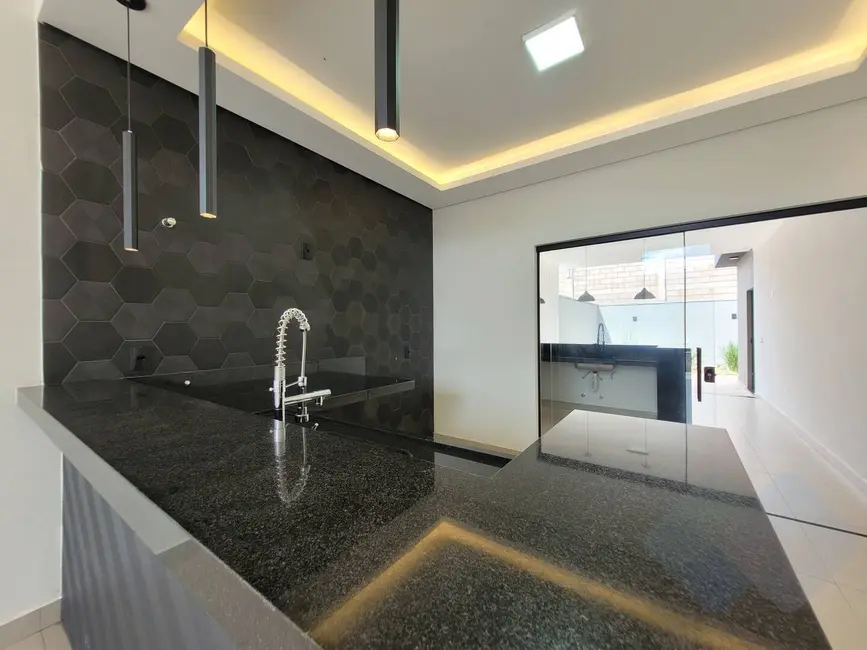 Foto 6 de Casa com 3 quartos à venda, 260m2 em Botucatu - SP