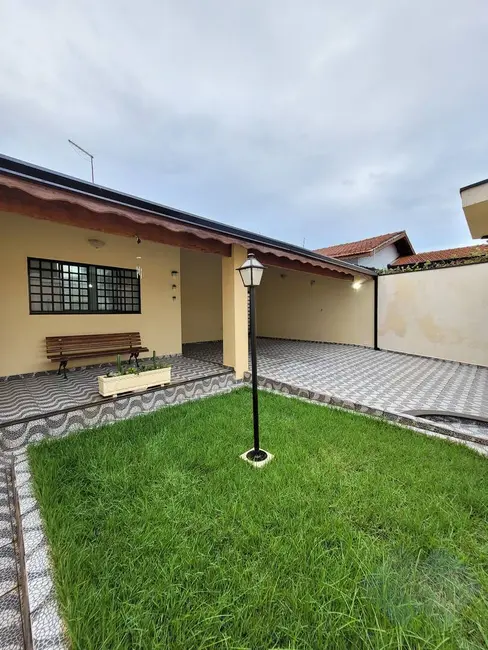 Foto 1 de Casa com 4 quartos à venda, 350m2 em Recanto Azul, Botucatu - SP