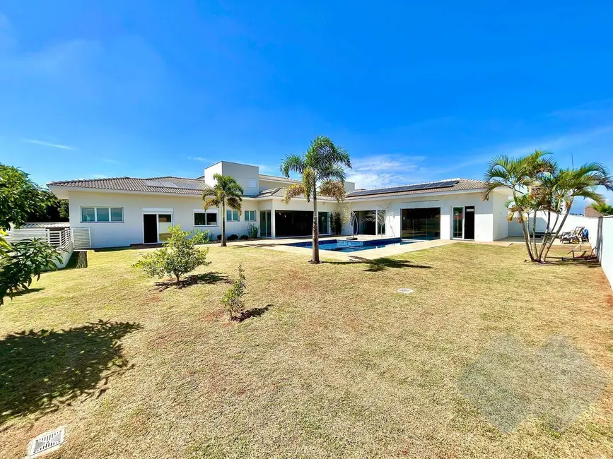 Foto 2 de Casa com 5 quartos à venda em Residencial Parque Laguna I, Botucatu - SP