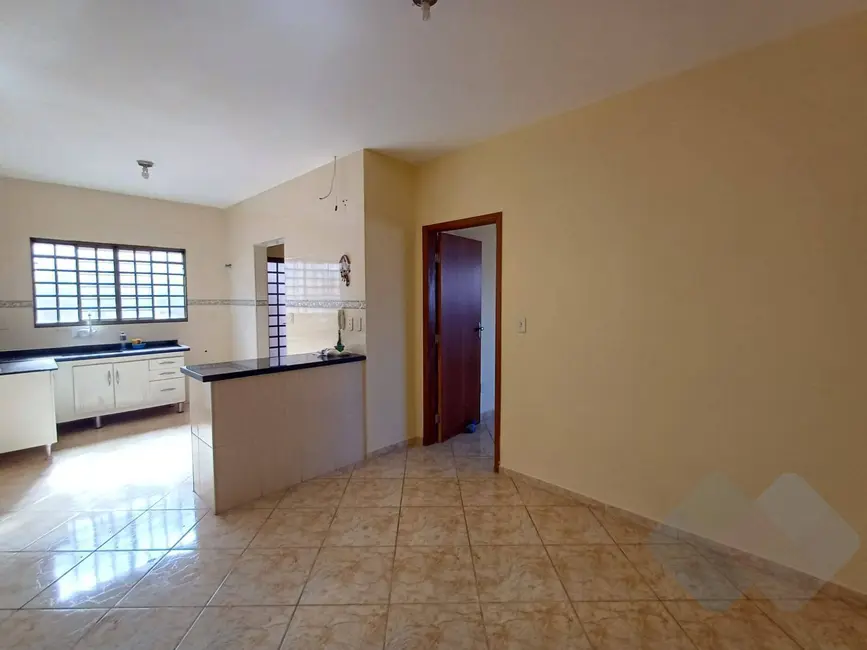 Foto 5 de Casa com 3 quartos à venda, 150m2 em Jardim Itamarati, Botucatu - SP
