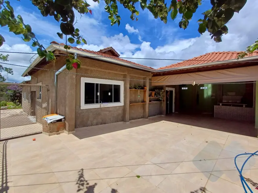 Foto 5 de Casa com 10 quartos à venda, 5000m2 em Chácara Recreio do Havaí, Botucatu - SP