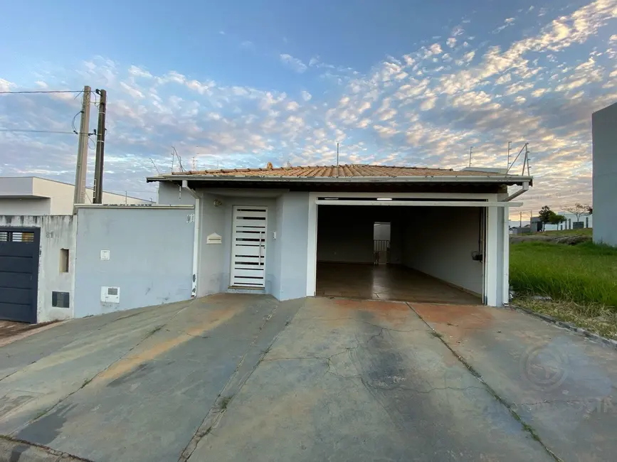 Foto 2 de Casa com 3 quartos à venda em Jardim Cambuí, Botucatu - SP