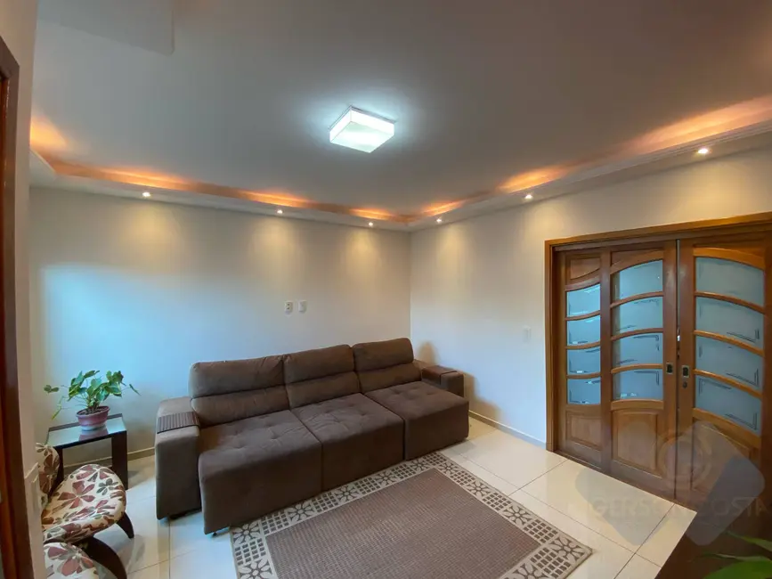 Foto 9 de Casa com 3 quartos à venda em Jardim Cambuí, Botucatu - SP