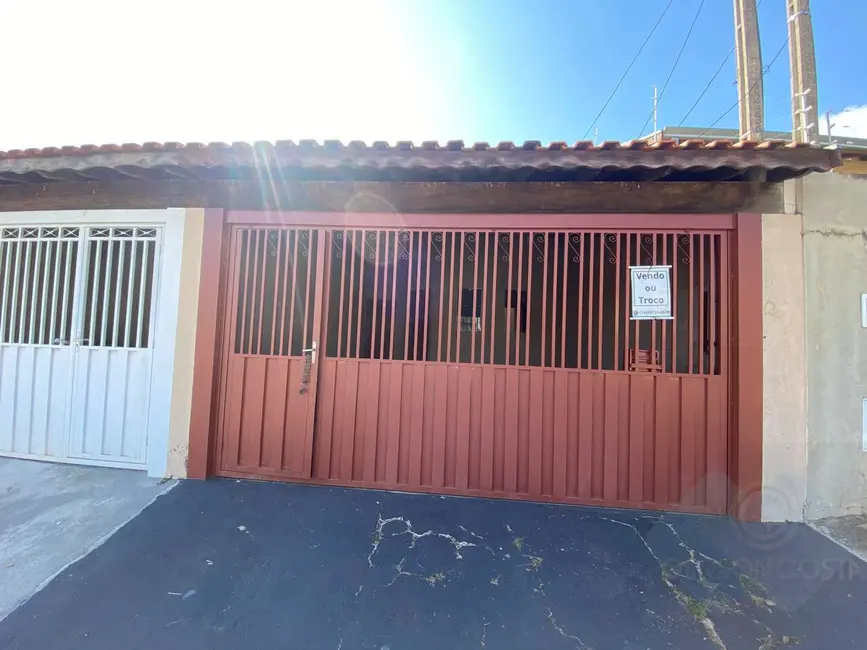 Foto 2 de Casa com 2 quartos à venda, 78m2 em Jardim Chácara dos Pinheiros, Botucatu - SP