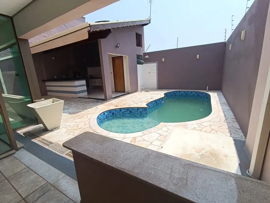 Foto 1 de Casa com 3 quartos à venda, 250m2 em Jardim Paraíso II, Botucatu - SP
