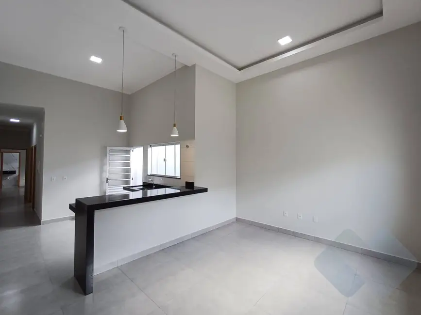 Foto 3 de Casa com 2 quartos à venda, 125m2 em Botucatu - SP