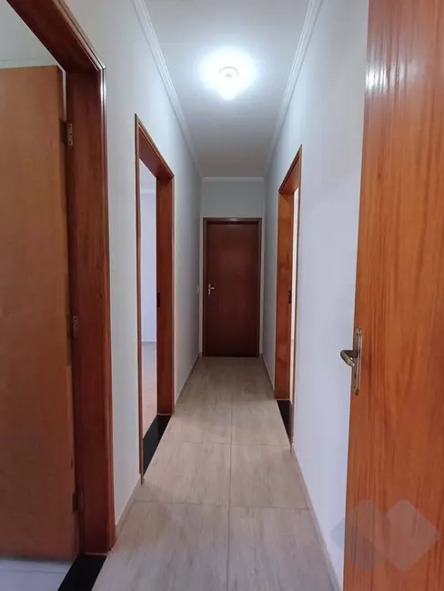 Foto 6 de Casa com 3 quartos à venda, 250m2 em Residencial Ouro Verde, Botucatu - SP