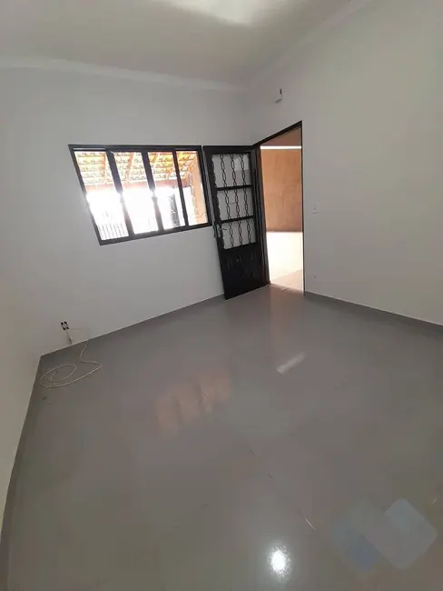 Foto 1 de Casa com 2 quartos à venda, 140m2 em Jardim Itamarati, Botucatu - SP