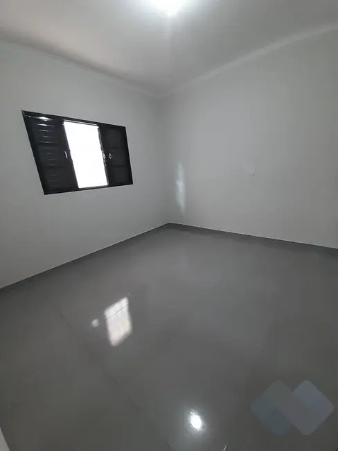 Foto 4 de Casa com 2 quartos à venda, 140m2 em Jardim Itamarati, Botucatu - SP