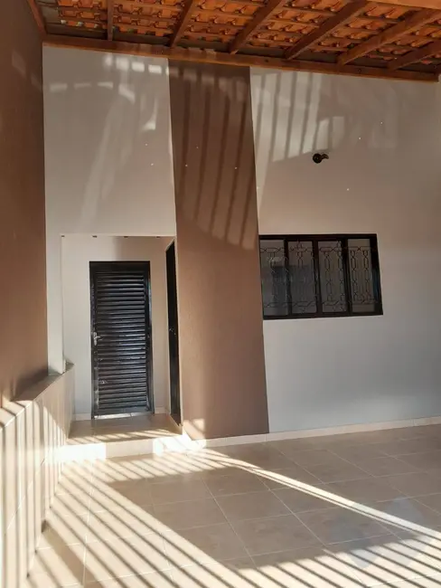 Foto 8 de Casa com 2 quartos à venda, 140m2 em Jardim Itamarati, Botucatu - SP