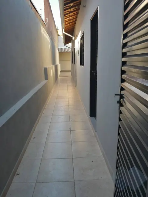 Foto 6 de Casa com 2 quartos à venda, 140m2 em Jardim Itamarati, Botucatu - SP